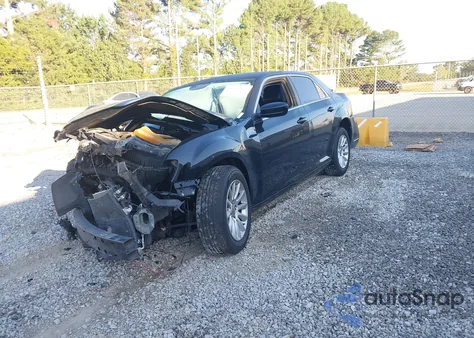 2014 Chrysler 300 z USA, uszkodzony, nr VIN 2C3CCAAG3EH252919